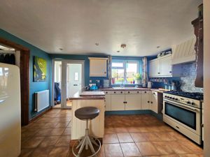 Photo 9- click for photo gallery